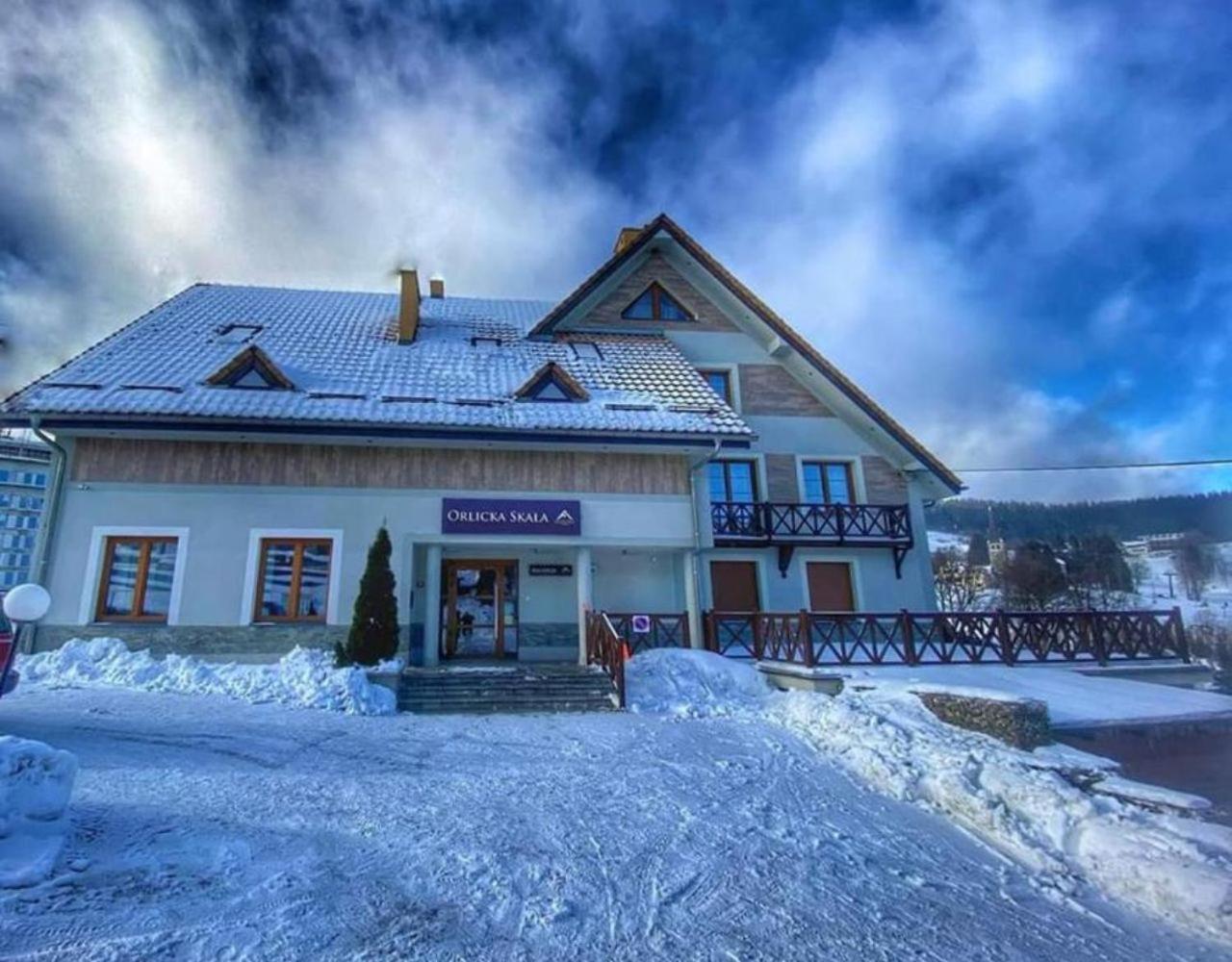 Bed and Breakfast Orlicka Skala à Zieleniec  Extérieur photo